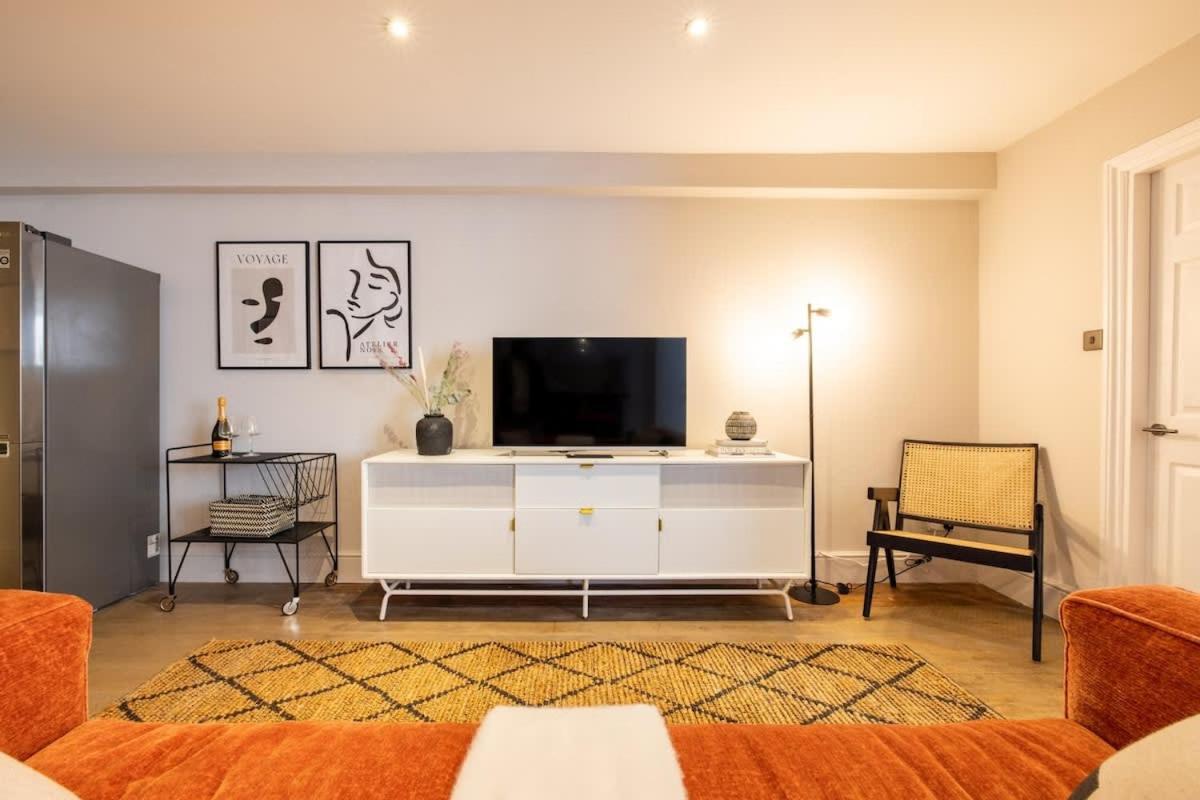 The Paddington Flat - Modern 2bdr With Patio Apartment London