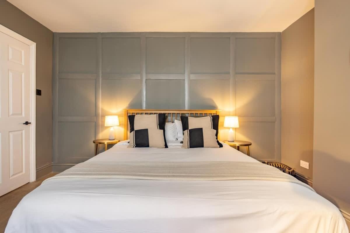 The Paddington Flat - Modern 2bdr With Patio London